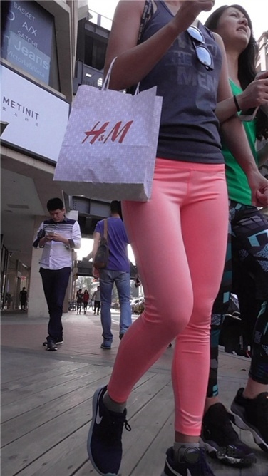 两个瑜伽妹 [MP4/263MB]