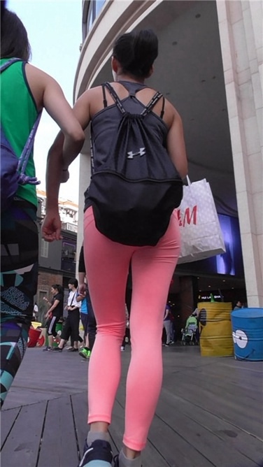 两个瑜伽妹 [MP4/263MB]