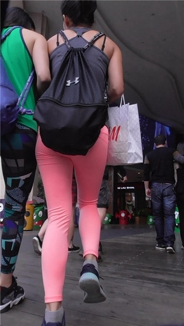 两个瑜伽妹 [MP4/263MB]