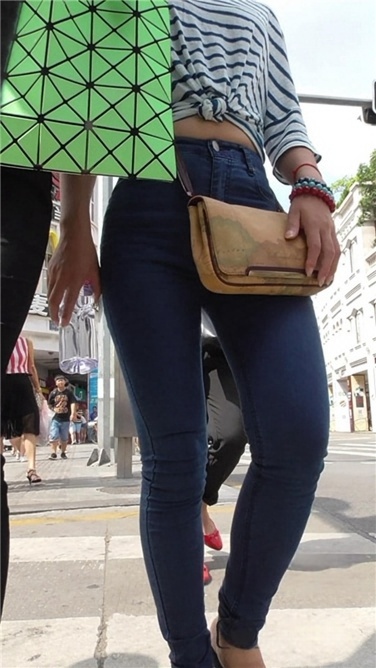 宽臀肥牛，紧到不要不要 [MP4/913MB]