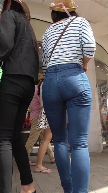 宽臀肥牛，紧到不要不要 [MP4/913MB]