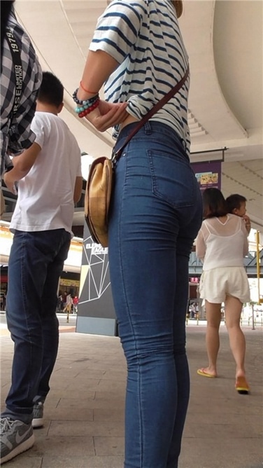 宽臀肥牛，紧到不要不要 [MP4/913MB]