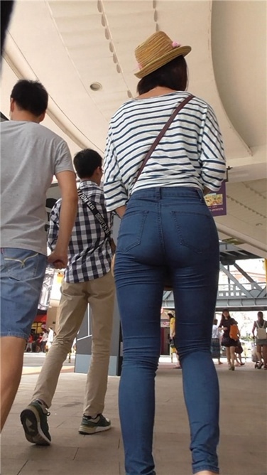 宽臀肥牛，紧到不要不要 [MP4/913MB]