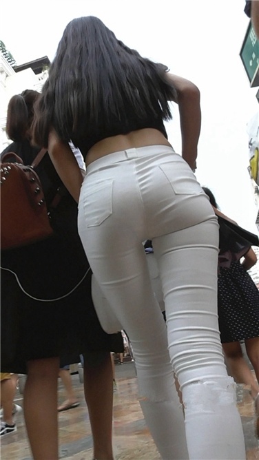 极品白裤翘臀学妹[MP4/606MB]