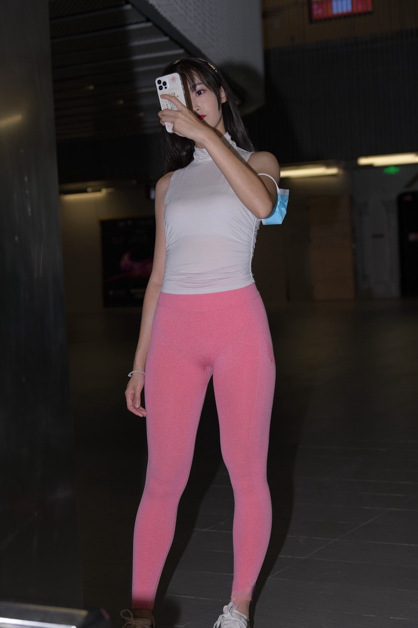 粉色瑜伽裤美女MJ3176【套图：4.22G | 视频：10.9G】