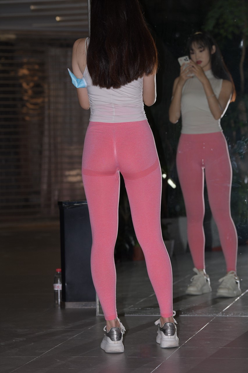 粉色瑜伽裤美女MJ3176【套图：4.22G | 视频：10.9G】