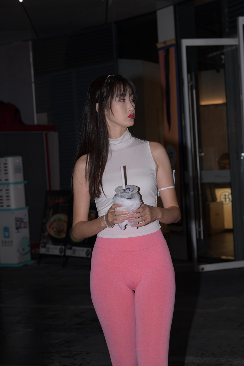 粉色瑜伽裤美女MJ3176【套图：4.22G | 视频：10.9G】