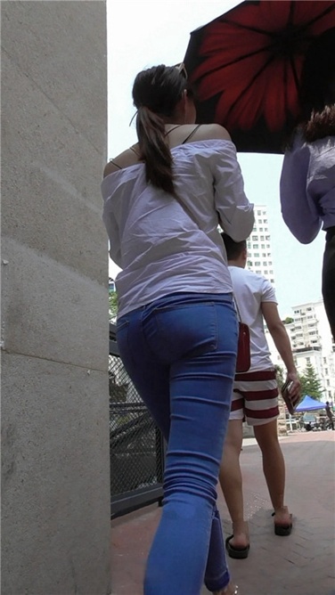 时尚靓丽紧牛 [MP4/1.3GB]