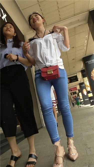 时尚靓丽紧牛 [MP4/1.3GB]