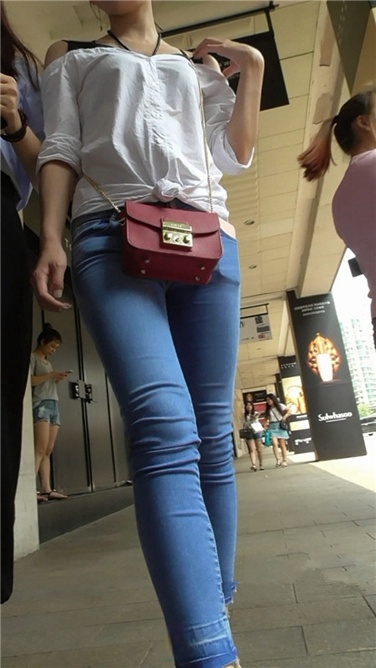 时尚靓丽紧牛 [MP4/1.3GB]