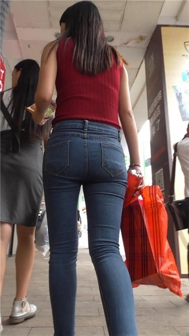 丰屯紧牛MM [MP4/558MB]