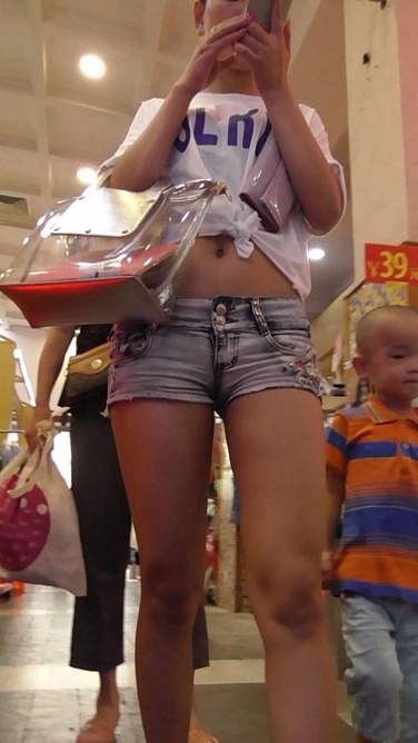 又紧又清凉 [MP4/307MB]