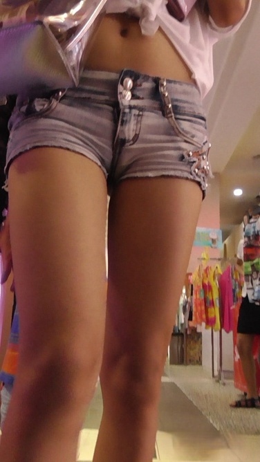 又紧又清凉 [MP4/307MB]