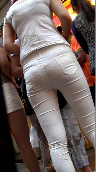 MM一身纯白超紧致！ [MP4/1G]