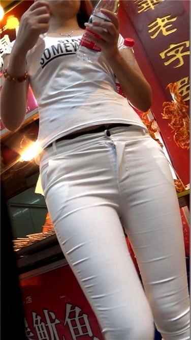 MM一身纯白超紧致！ [MP4/1G]