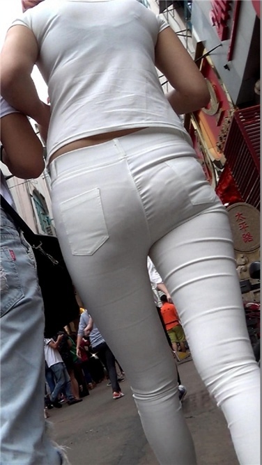 MM一身纯白超紧致！ [MP4/1G]