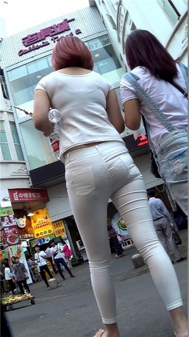 MM一身纯白超紧致！ [MP4/1G]