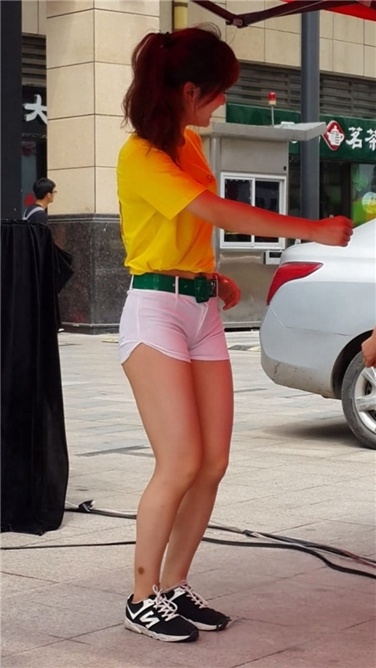 身材劲爆的showgirl训练+表演[MP4/1.6GB]