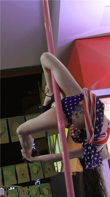 钢管舞女 [MP4/600MB]