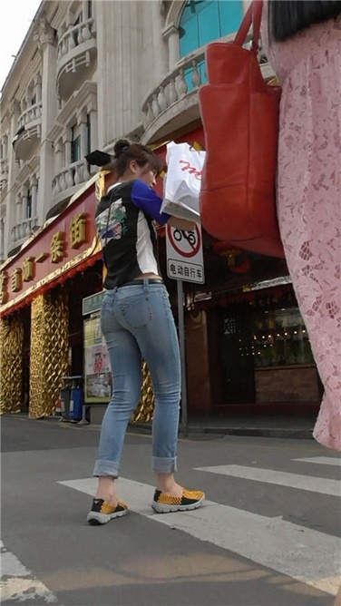 待开发的长腿MM [MP4/731MB]