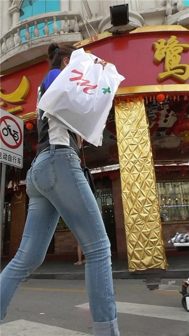 待开发的长腿MM [MP4/731MB]