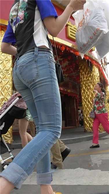 待开发的长腿MM [MP4/731MB]