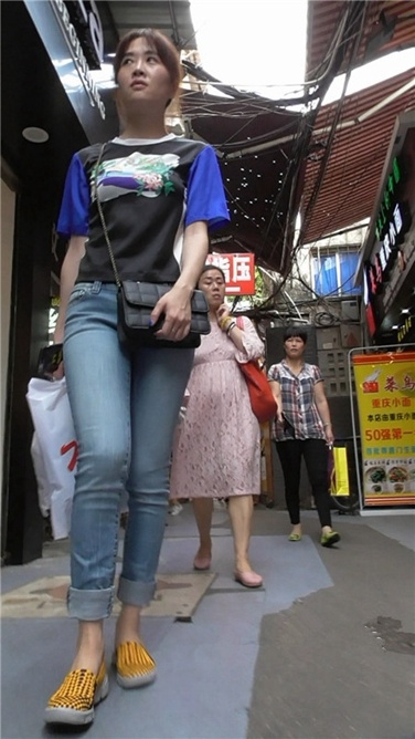 待开发的长腿MM [MP4/731MB]