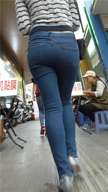 极品紧牛肥屯 [MP4/934MB]