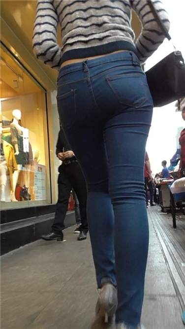 极品紧牛肥屯 [MP4/934MB]