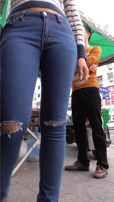 极品紧牛肥屯 [MP4/934MB]