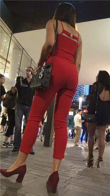 黑夜翘臀红玫瑰[MP4/1.8GB]