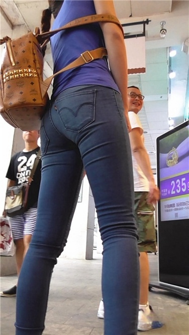 那女孩真帅[MP4/1.5GB]