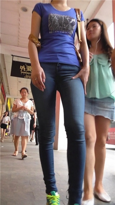 那女孩真帅[MP4/1.5GB]