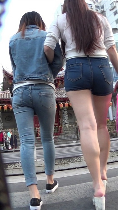 超紧牛仔热裤[MP4/593MB]