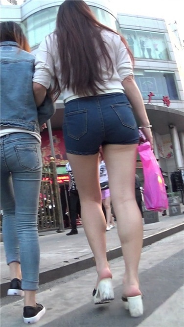 超紧牛仔热裤[MP4/593MB]