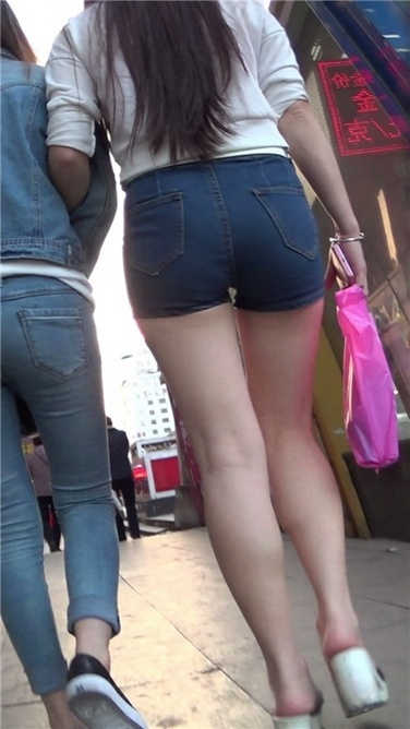 超紧牛仔热裤[MP4/593MB]