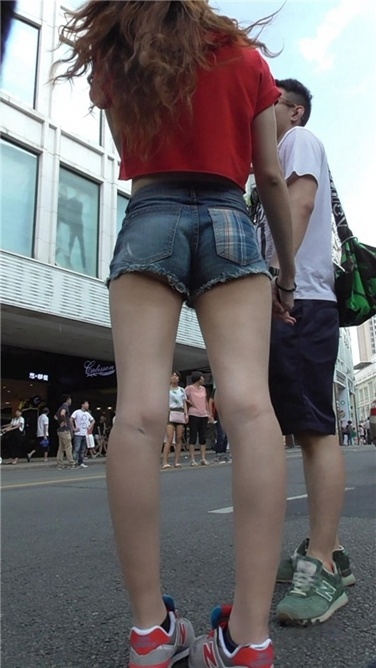 奔放到骨子里，月牙很诱人 [MP4/433MB]