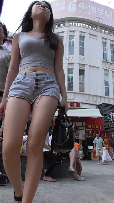 婀娜素雅MM一枚[MP4/405MB]