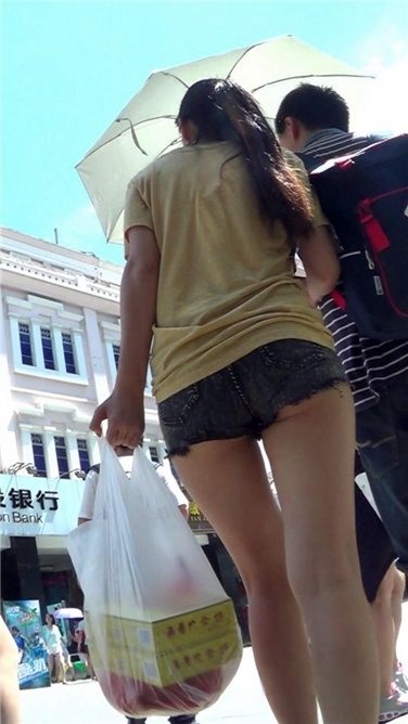 为这大长腿小月牙，无惧左右护法[MP4/2GB]