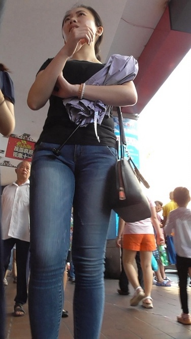 紧致蓝牛略彪悍 [MP4/513MB]