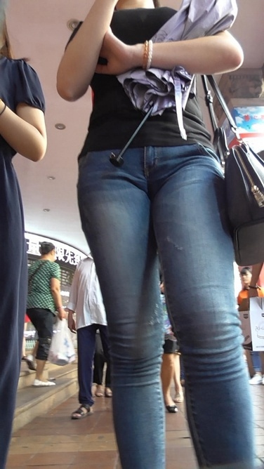 紧致蓝牛略彪悍 [MP4/513MB]