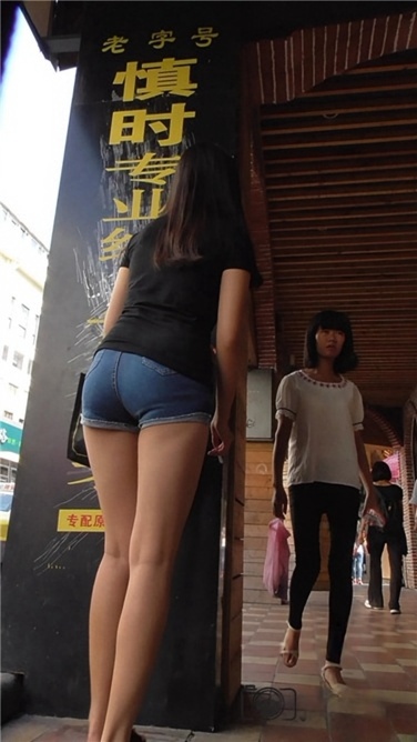 吸烟MM的极致MT [MP4/836MB]