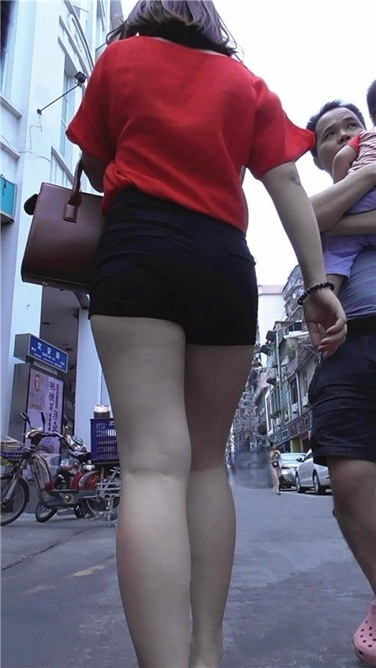 紧致丰臀诱惑 [MP4/464MB]