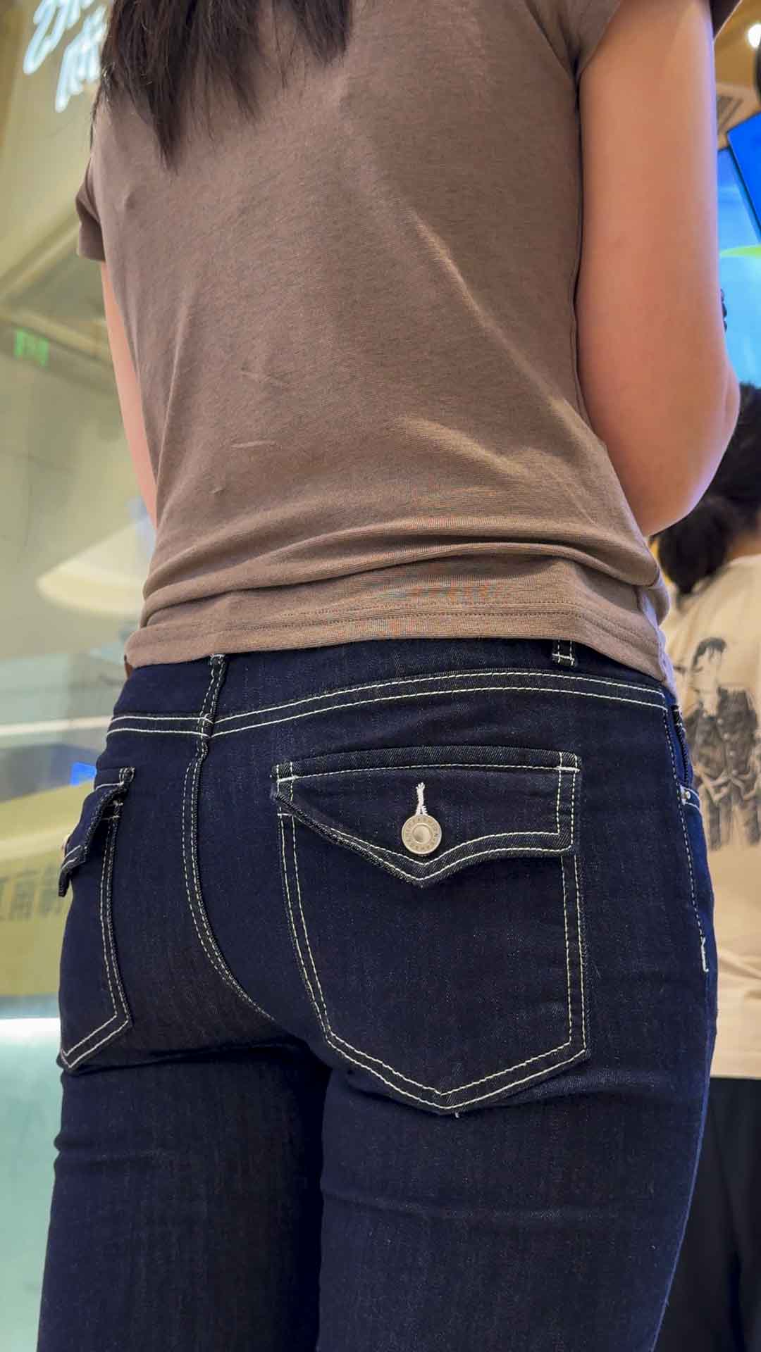 蜜桃臀与骆驼趾的看点