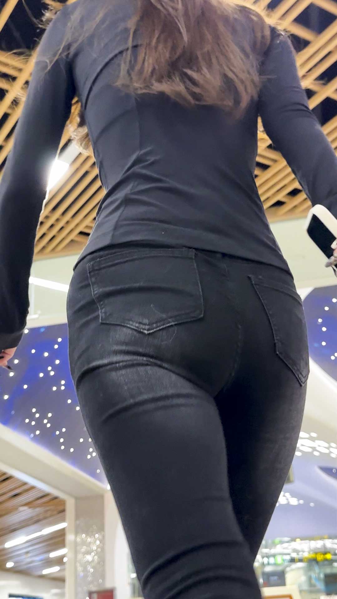 胯部的每一次移动都透着松弛感（积分55）