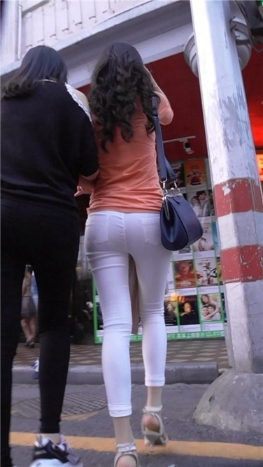 婀娜白裤 [MP4/834MB]