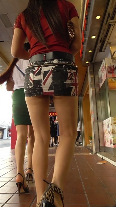 齐B熟妇，风sao入骨 [MP4/700MB]