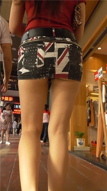 齐B熟妇，风sao入骨 [MP4/700MB]