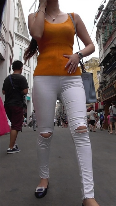 极品白裤MM，沉醉不知归路[MP4/1.5GB]