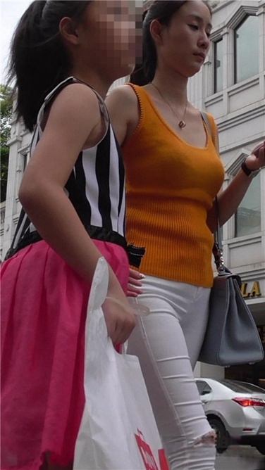 极品白裤MM，沉醉不知归路[MP4/1.5GB]